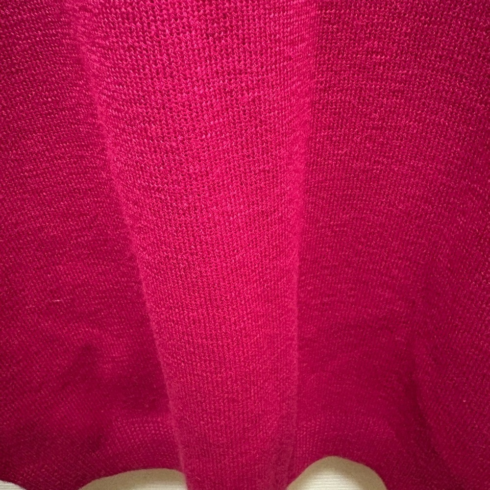 Bogner Virgin Wool Embroidered Dragon Crest Sweater – Fuchsia Pink – Size M - Picture 15 of 15